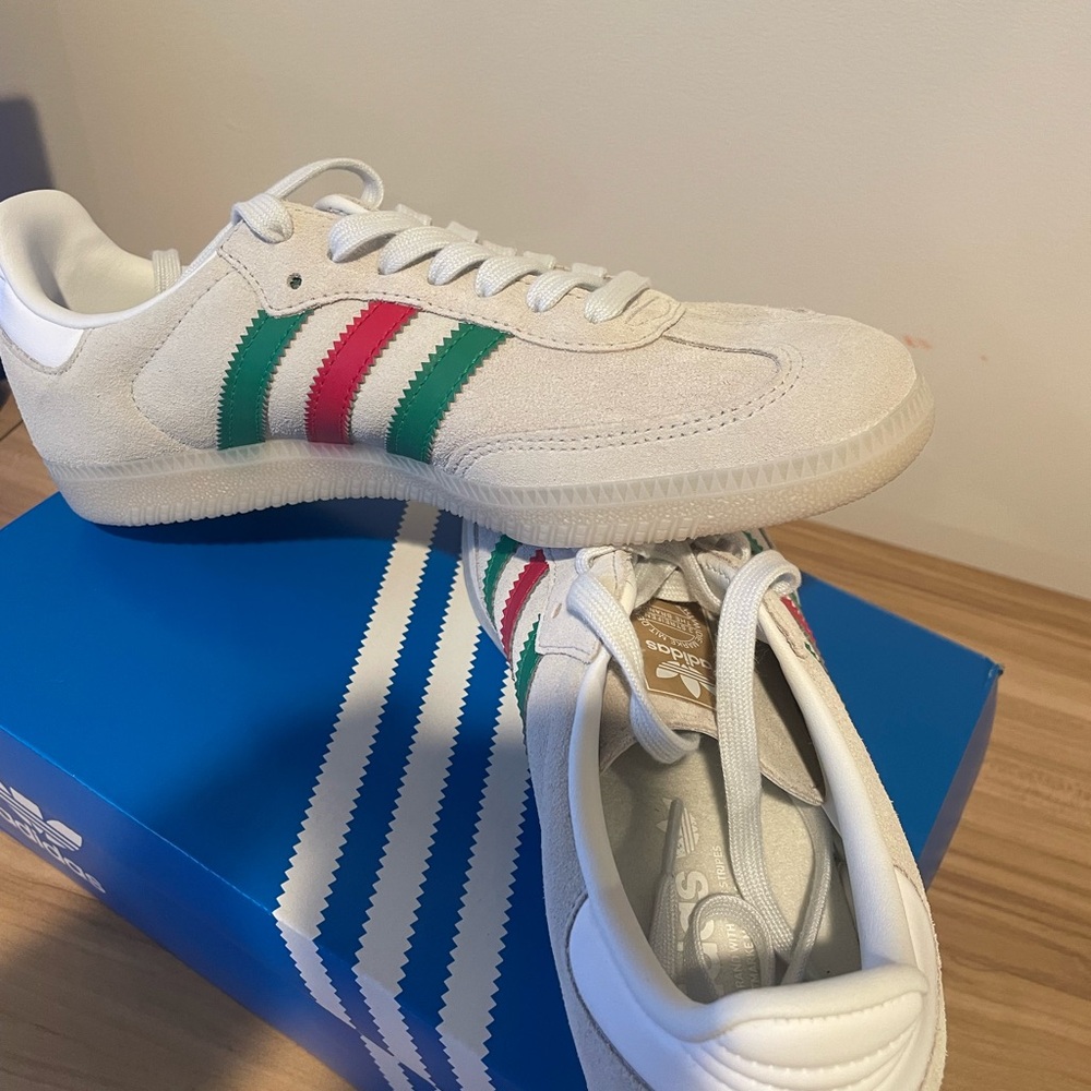 Size 6.5M / 8W- adidas Samba OG Crystal White Green Scarlet - Picture 2 of 5